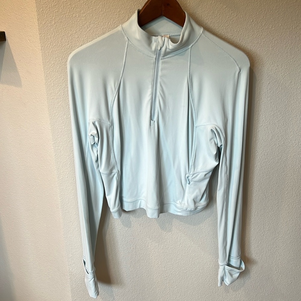 Lululemon Rulu Croped Half Zip Size 10 in Powder Blue